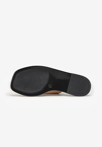 INUOVO T-bar sandals in Beige