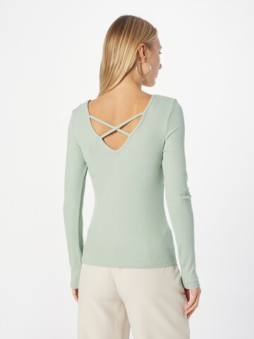 ABOUT YOU Shirt 'Christina' in Groen