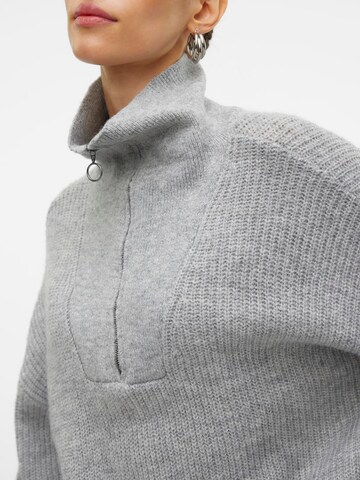 VERO MODA Sweater 'Pernilla' in Grey