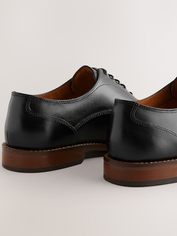 Next - Sapato com atacadores em preto