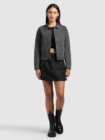 Veste mi-saison 'Renia' khujo en gris