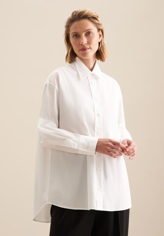 Chemisier 'Schwarze Rose' SEIDENSTICKER en blanc : devant