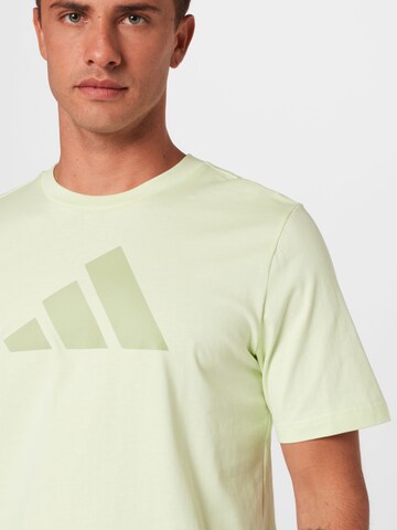 ADIDAS PERFORMANCE Λειτουργικό μπλουζάκι σε πράσινο