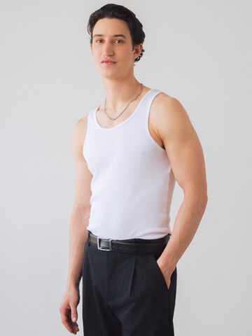 Maglietta di Honest Basics in bianco: frontale