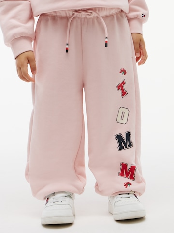 Tapered Pantaloni di TOMMY HILFIGER in rosa: frontale