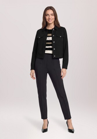Blazer di Betty Barclay in nero