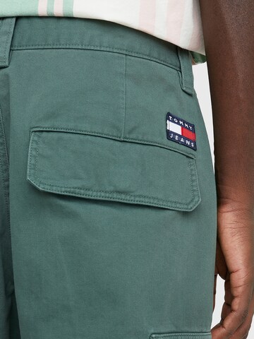 Tommy Jeans Широка кройка Карго панталон в зелено