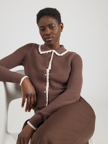 ruda Abercrombie & Fitch Kardiganas: priekis