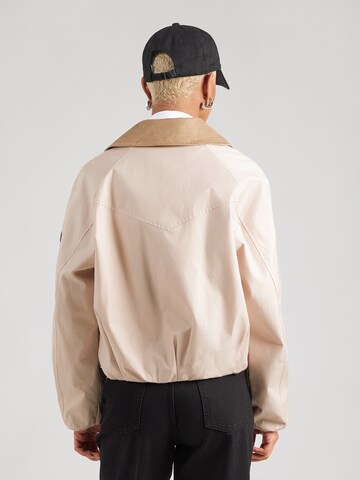 Barbour International Välikausitakki 'Ozara' värissä harmaa