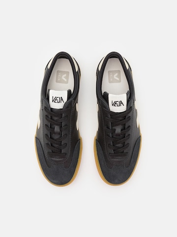 Veja Sneaker low 'Volley' i sort