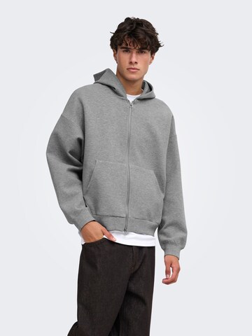 Veste de survêtement 'GOYLE ' Only & Sons en gris : devant