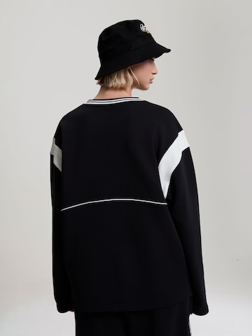 AND1 Sweatshirt '93' in Black