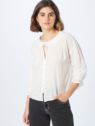 QS Blouse in Wit: voorkant