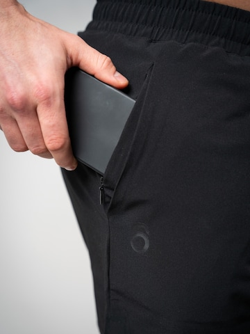 Coupe slim Pantalon de sport 'Raw Gym Shorts - Short Cut' Lifters en noir