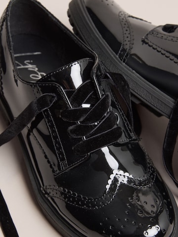 Scarpa bassa di Lipsy in nero