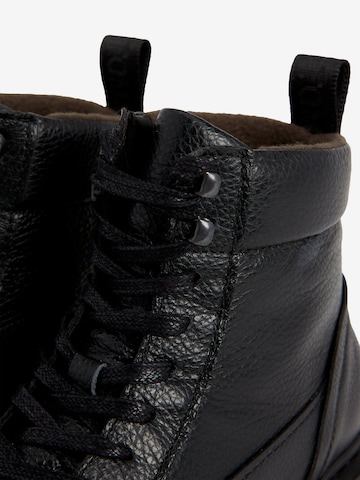 Tommy Jeans Lace-Up Boots in Black
