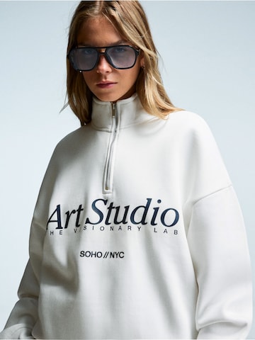 Bershka Collegepaita värissä valkoinen
