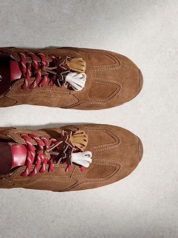 Next Platform trainers in Brown