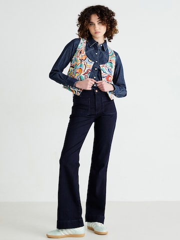 WRANGLER Flared Jeans in Blue
