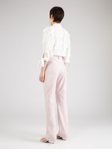 regular Pantaloni con pieghe di REMAIN in rosa