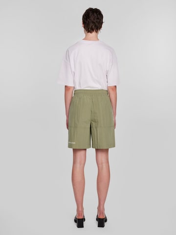 Regular Pantalon 'JUNA' IIQUAL en vert
