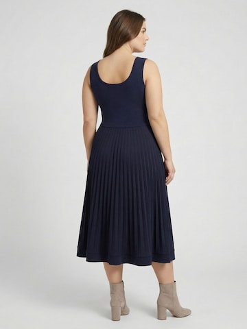Guido Maria Kretschmer Curvy Mekko 'Remi' värissä sininen