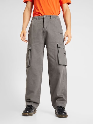Loosefit Pantaloni cargo di Pegador in grigio: frontale