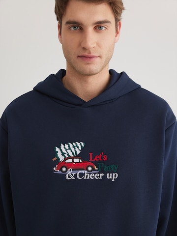 Mavi Sweatshirt 'Xmas Car' in Blau