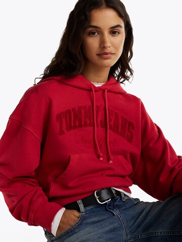 Tommy Jeans Sweatshirt in Red