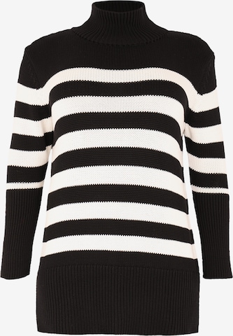 Yoek Sweater in Black: front