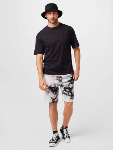 Karl Kani Regular Shorts in Weiß