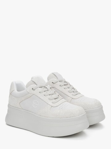 Estro Platform trainers '22-01-32' in White