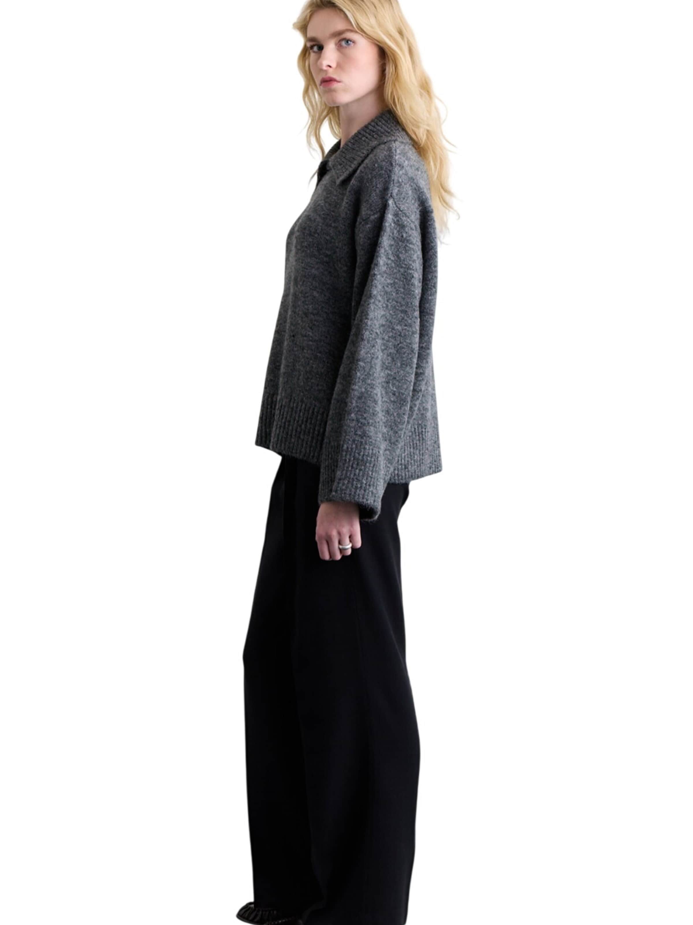 MANUKA Sweater in Grey