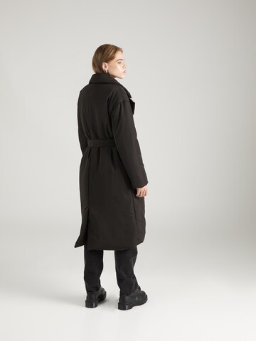 ABOUT YOU - Abrigo de invierno 'Greta' en negro
