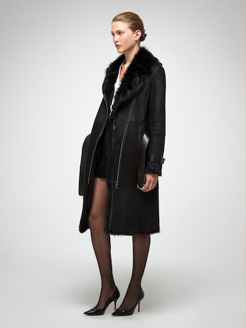 V S P Vinterfrakke 'Lyza' i sort