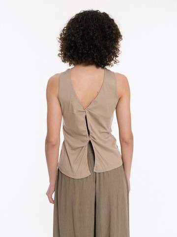 Top 'Confection' de la 4TAILORS pe verde