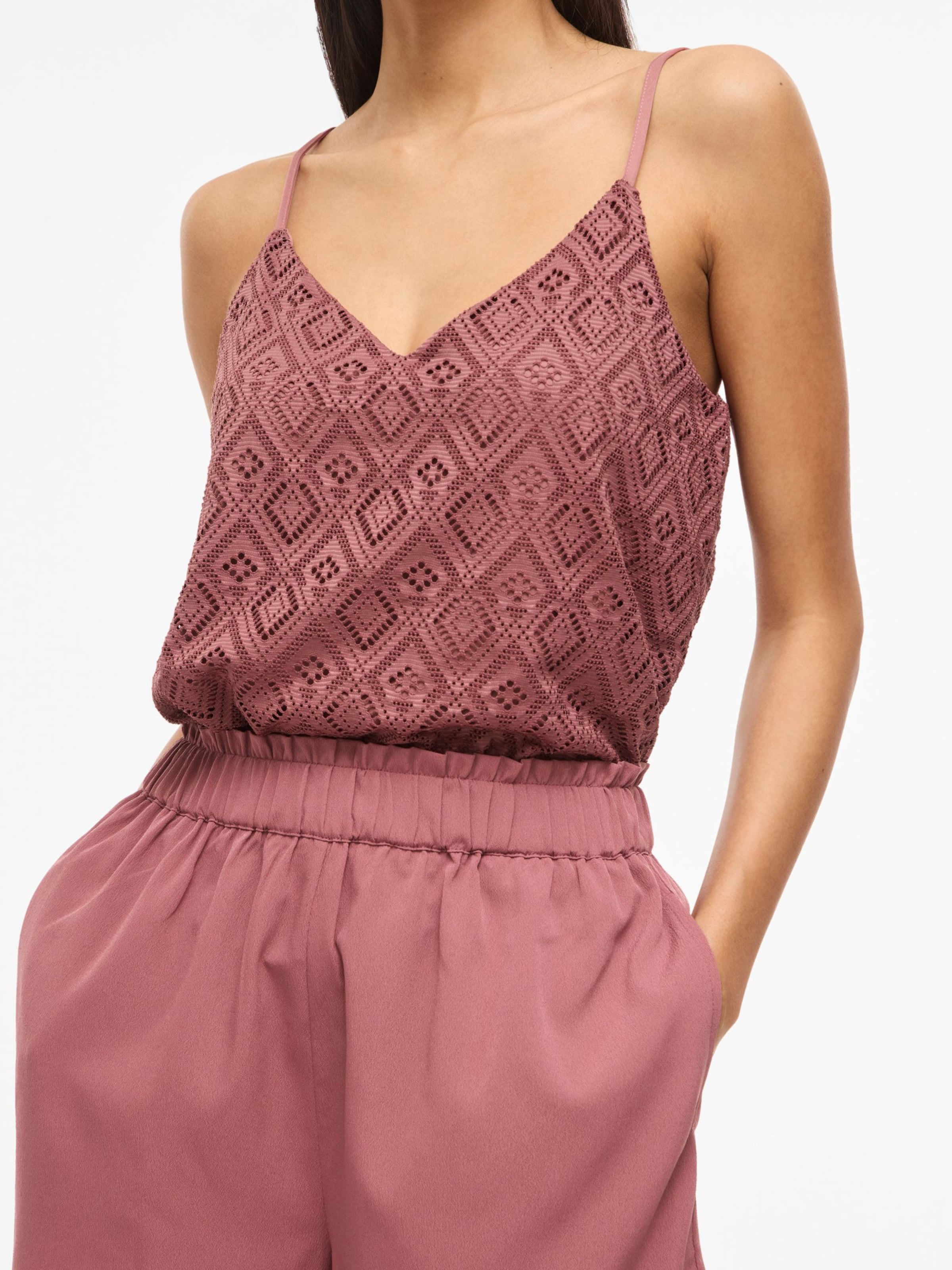 VILA Top 'VINUSA' in Brown