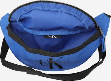 Calvin Klein Jeans - Bolsa de cintura 'Essentials' em azul