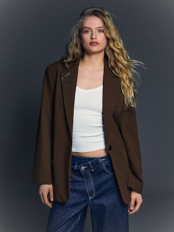 Bershka Blazer | rjava barva: sprednja stran
