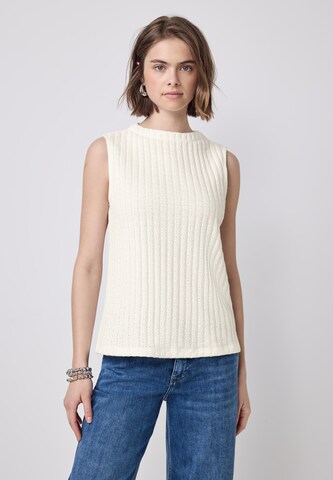 Street One Studio Top in White: front