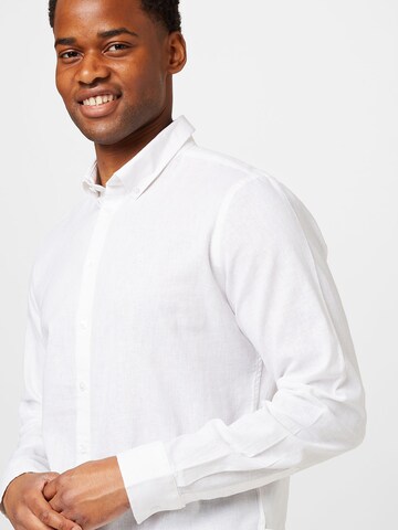 Coupe regular Chemise 'Anton' Casual Friday en blanc