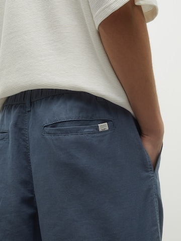 Pull&Bear Ohlapna forma Chino hlače | modra barva