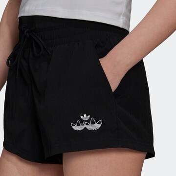 ADIDAS ORIGINALS Regular Sportshorts in Schwarz