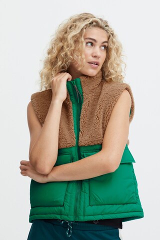 The Jogg Concept Bodywarmer 'CAIDA' in Groen: voorkant