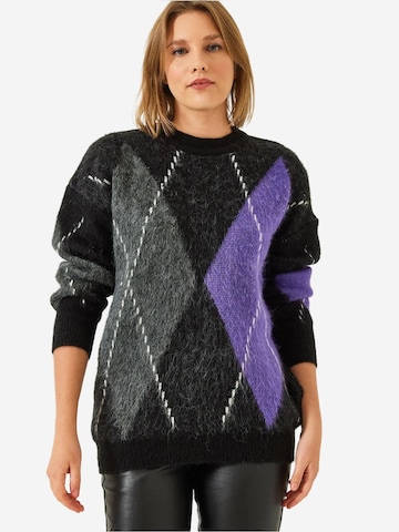 Pullover extra large di Bianco Lucci in nero: frontale