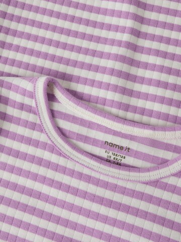 NAME IT - Camiseta 'NKFSURAJA' en lila