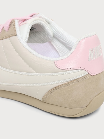 Baskets basses 'SPRINT SISTER' Nike Sportswear en beige