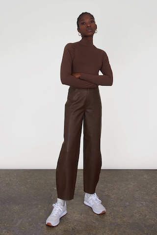 Aligne Wide leg Pants 'Fraya' in Brown: front