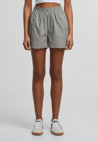 Urban Classics Regular Broek in Groen: voorkant