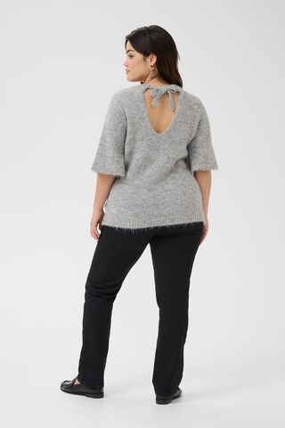 KAFFE CURVE Sweater in Grey